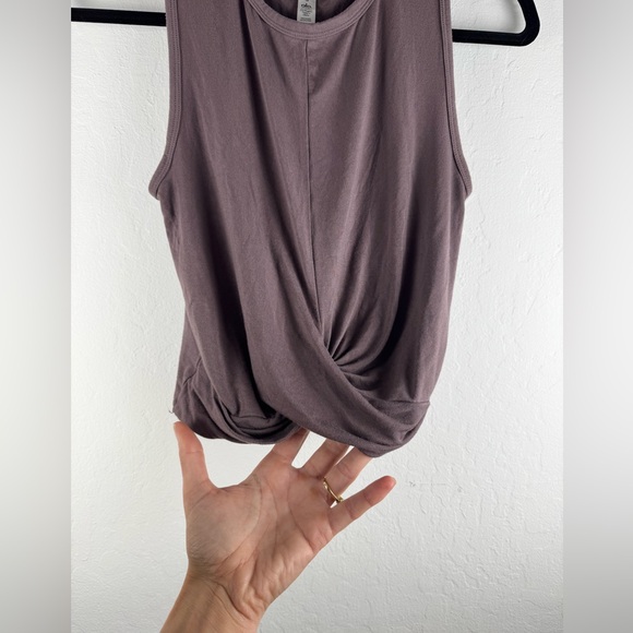 ALO Yoga Cover Tank Size Small $58 - Picture 7 of 11